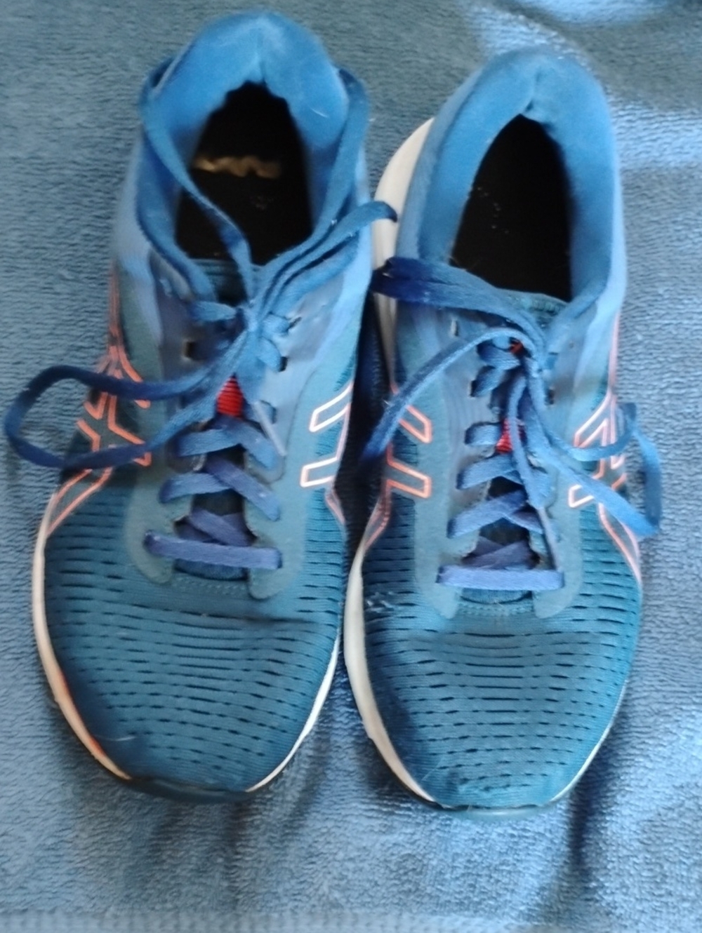 Asics Navy and Orange Running Shoe with Amplifoam Midsole